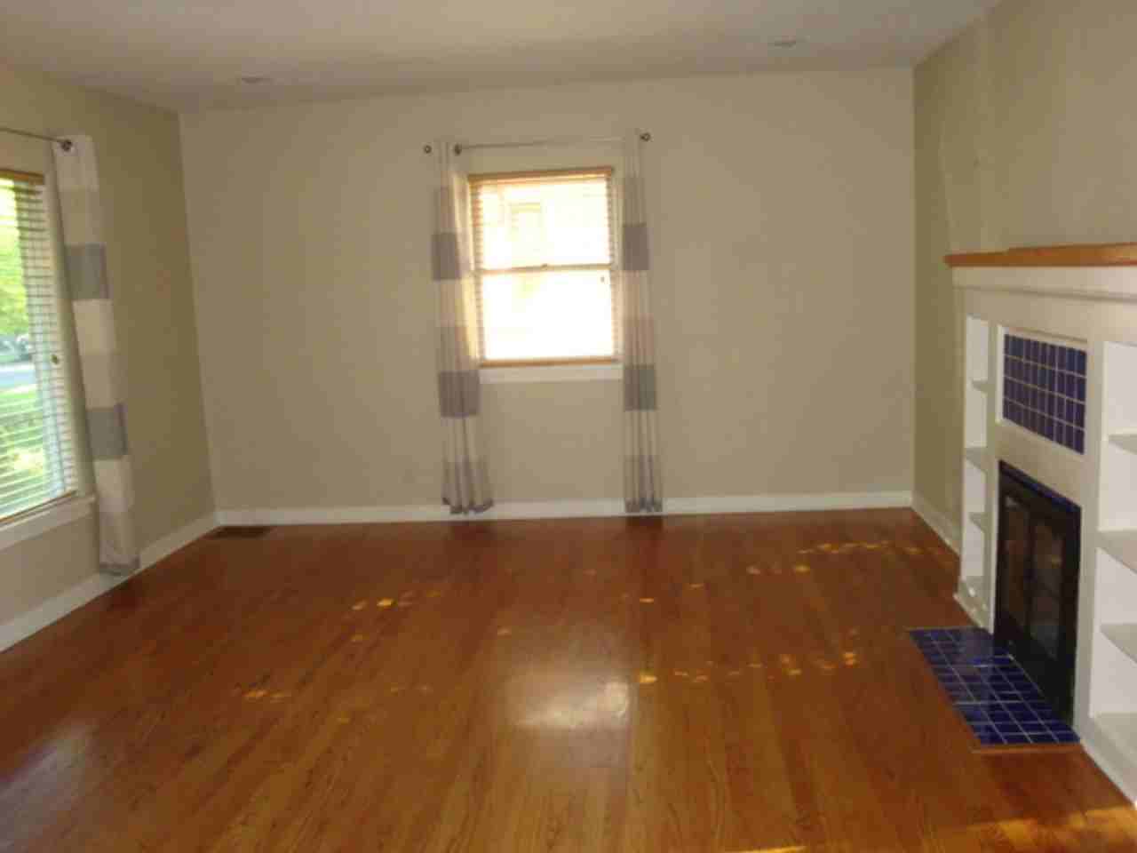 1555 Nw Awbrey Rd - Photo 5 of 23