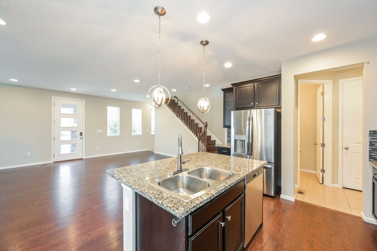 7255 S Millbrook Ct - Photo 6 of 21