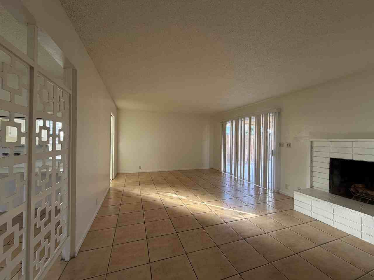 1521 De Anza St - Photo 6 of 31