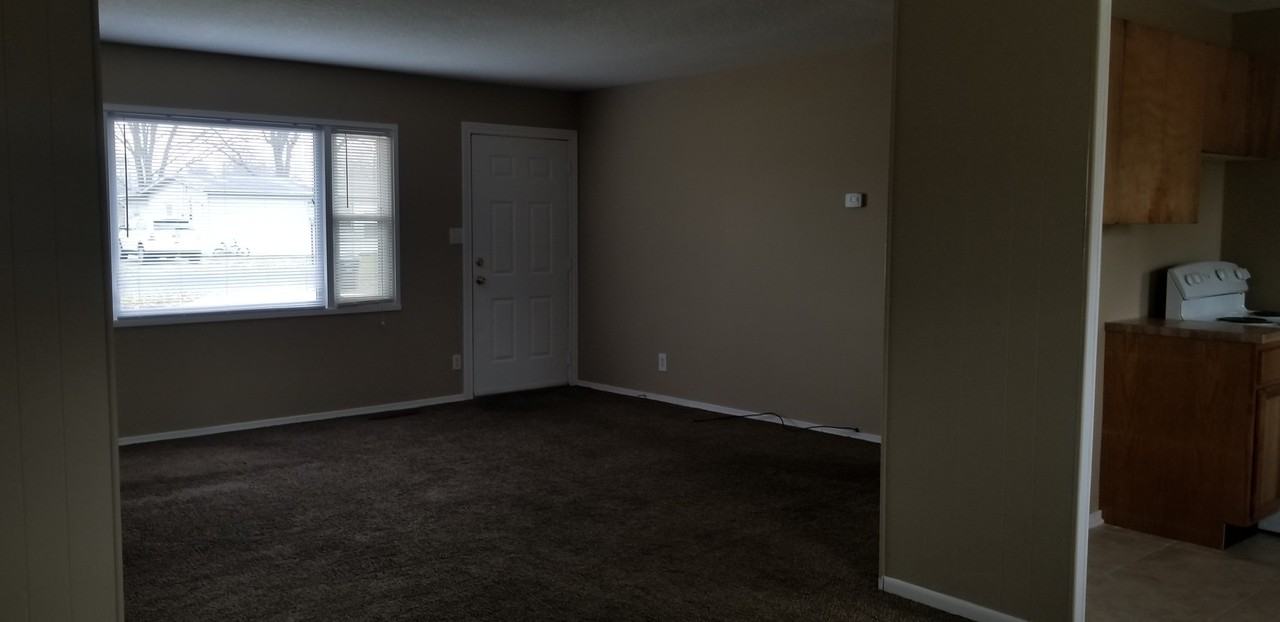 6316 Kent Rd - Photo 5 of 15