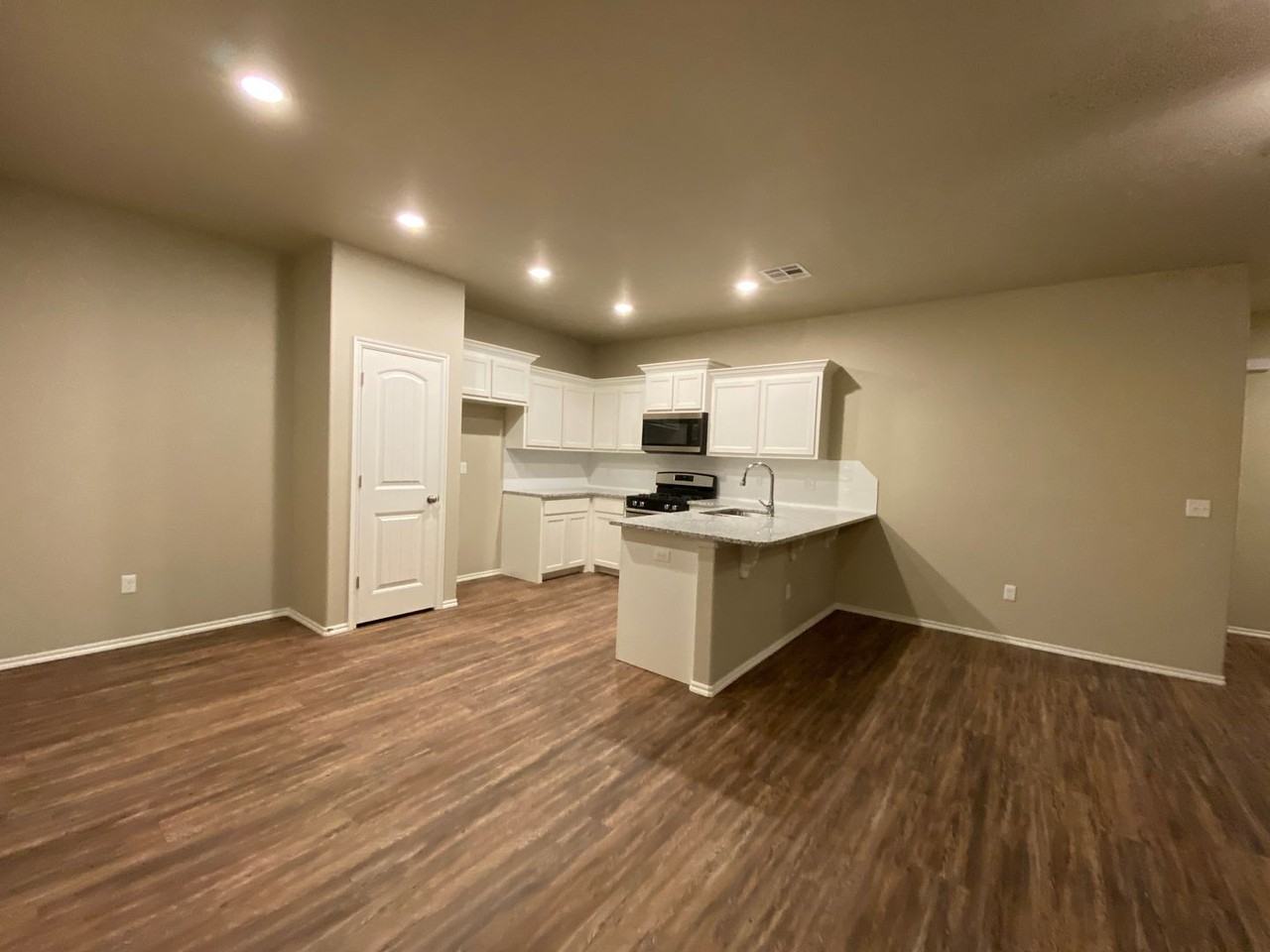 10908 Nw 119th St - Photo 6 of 22