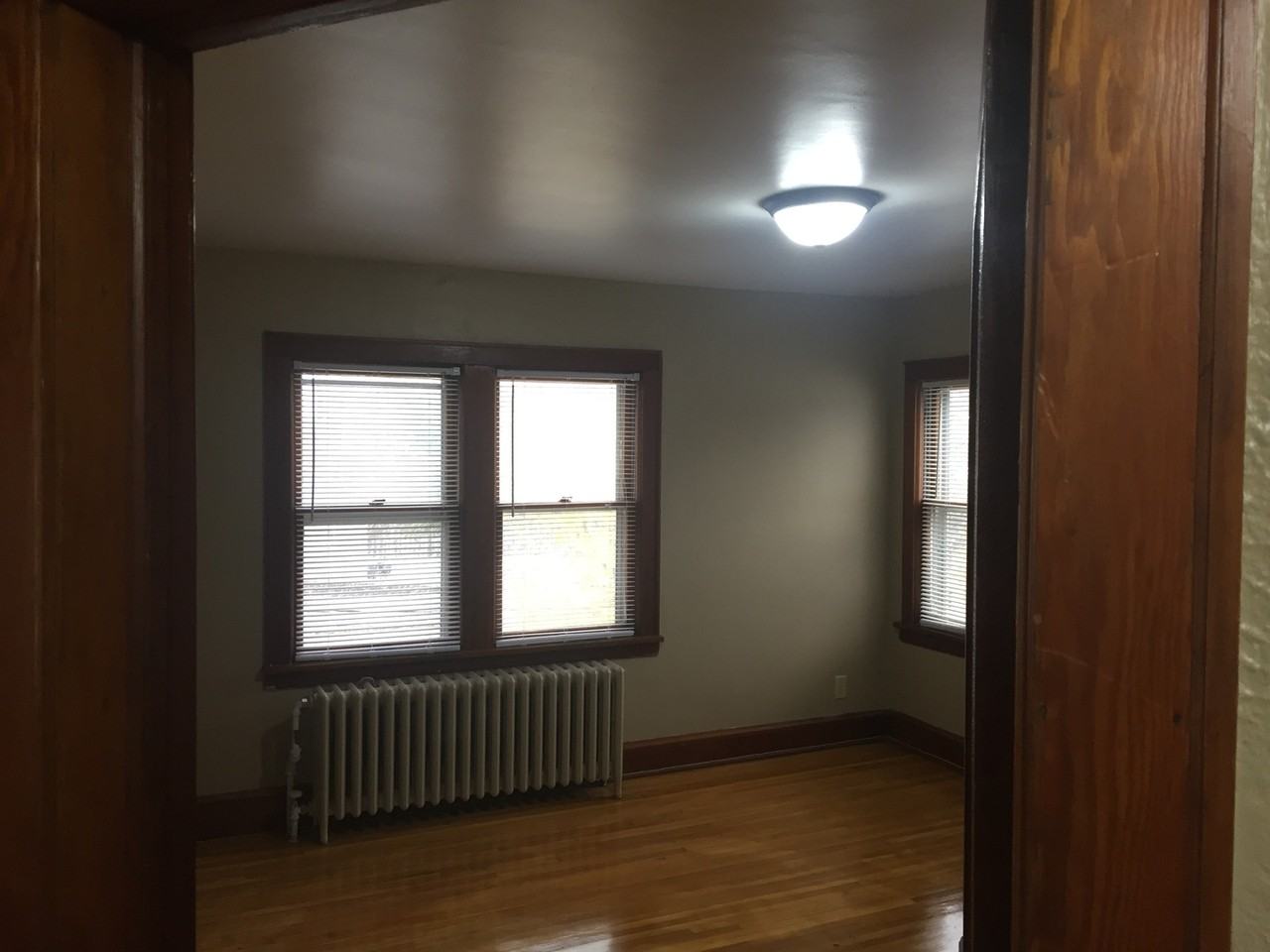 547 Michigan St - Photo 4 of 20