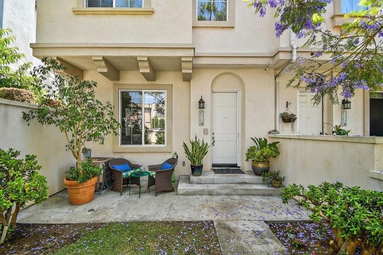 630 Meyer Ln #D - Photo 2 of 35