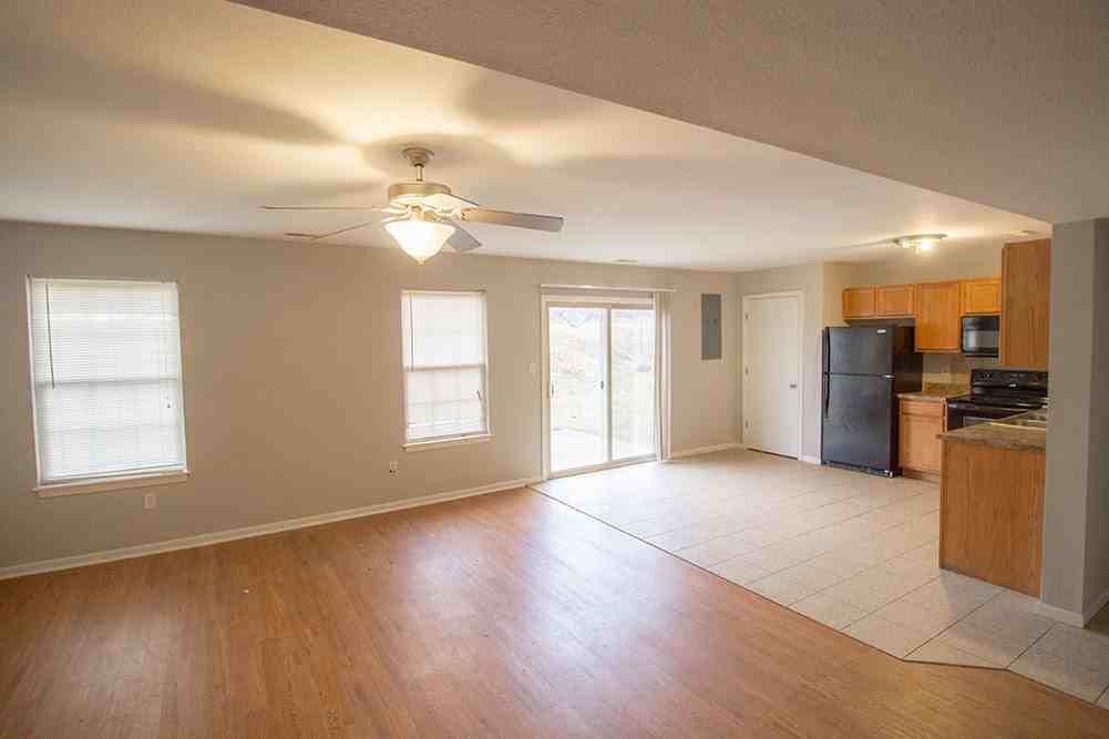 5213 Silver Mill Dr - Photo 2 of 15