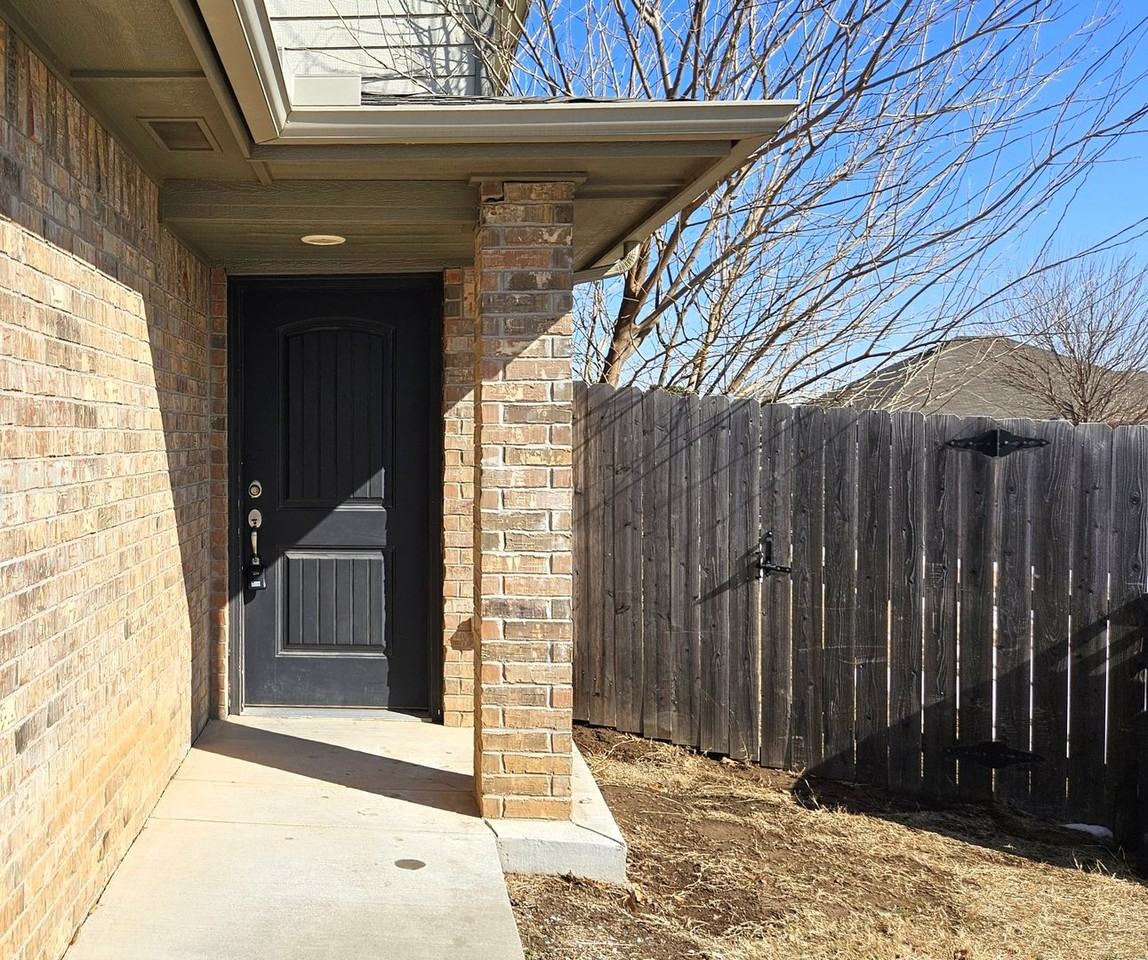 8801 Sw 45th St - Photo 2 of 29