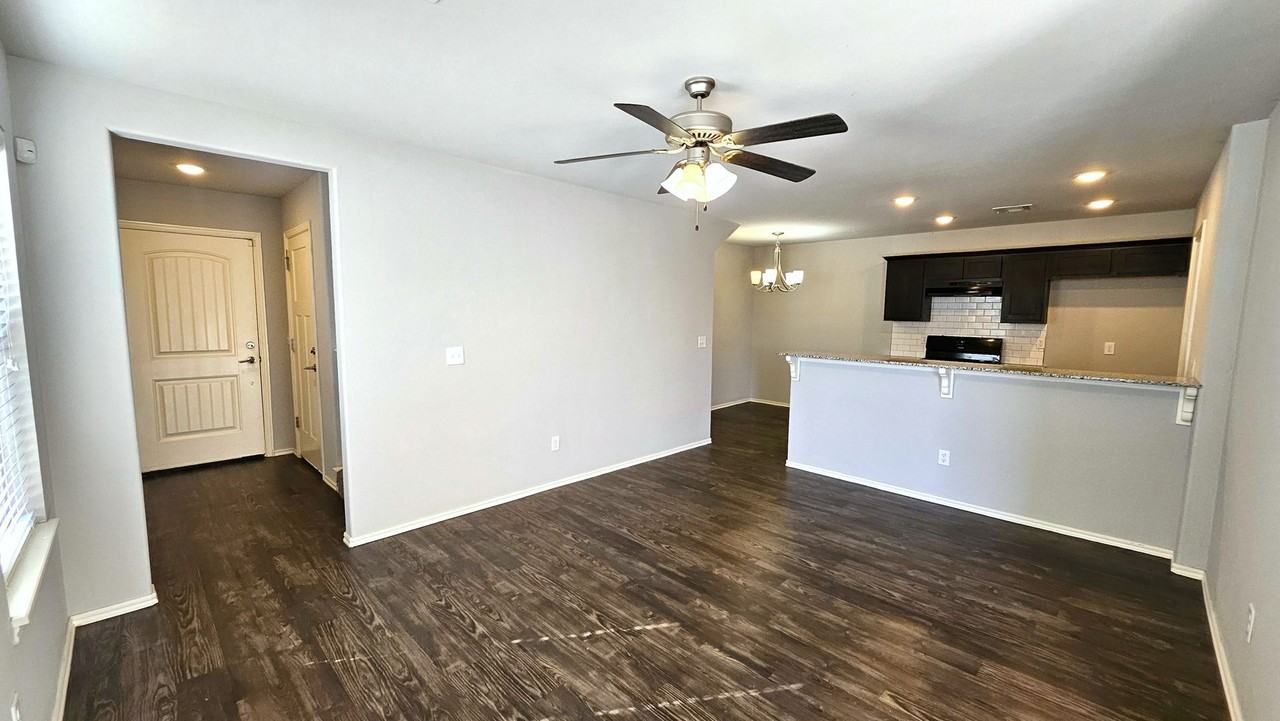 8801 Sw 45th St - Photo 5 of 29