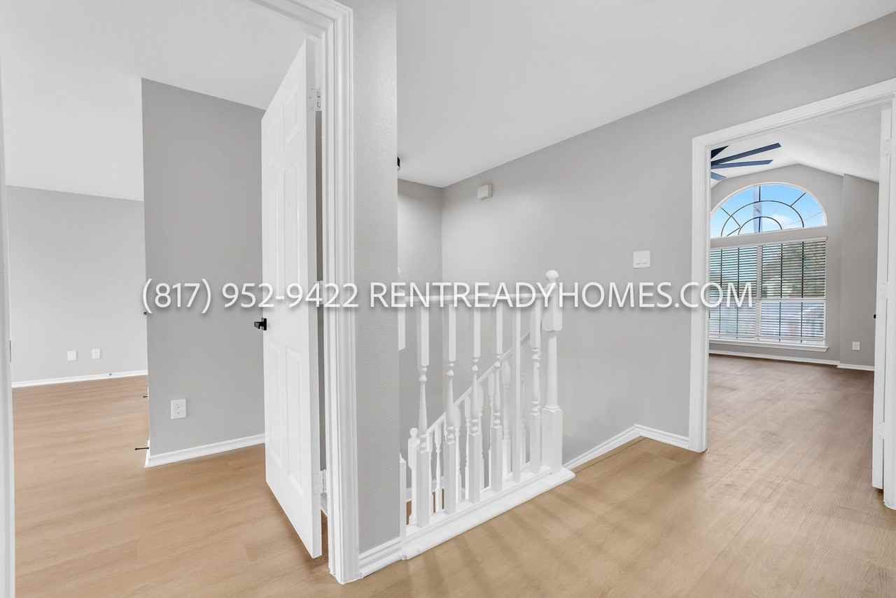 4407 Crane Dr - Photo 3 of 28