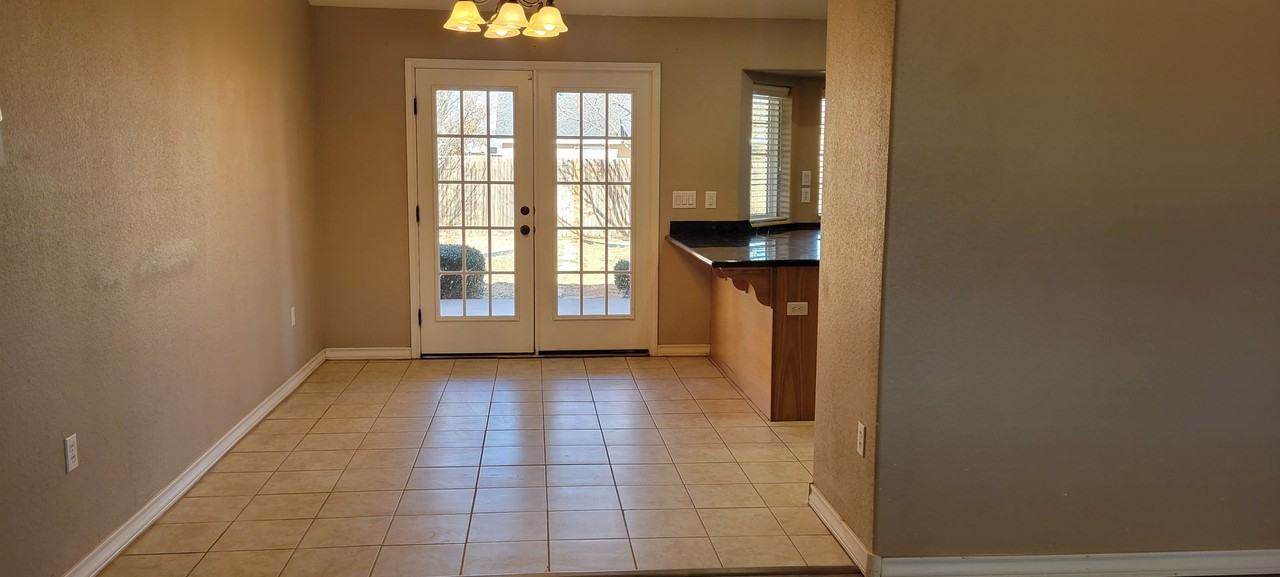 3008 Elizabeth Ct - Photo 5 of 14