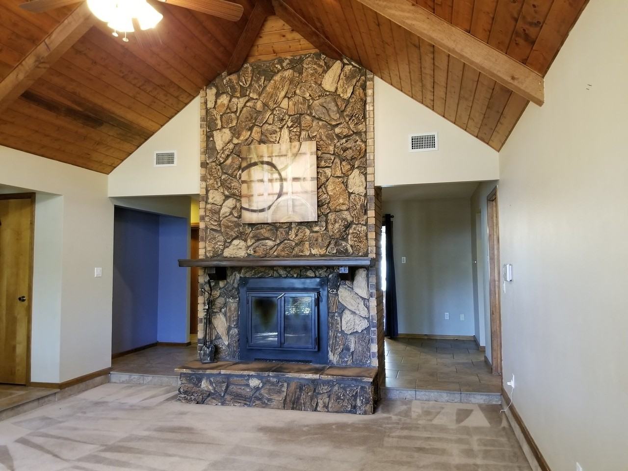 916 Rosewood Dr - Photo 6 of 21