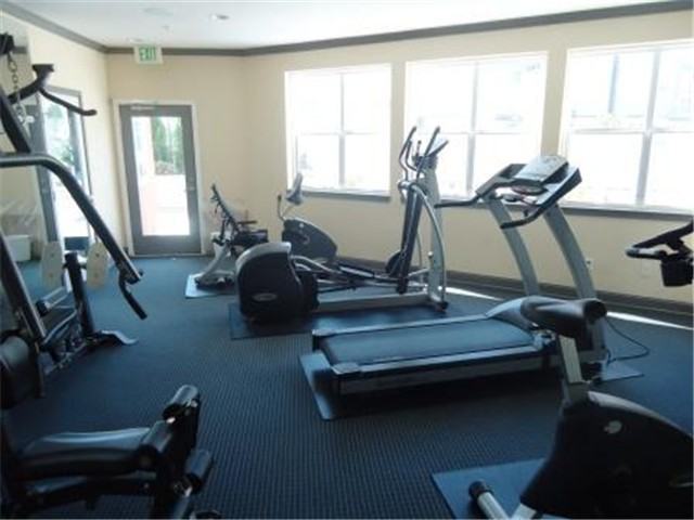 225 Logan Ave S - Photo 2 of 7