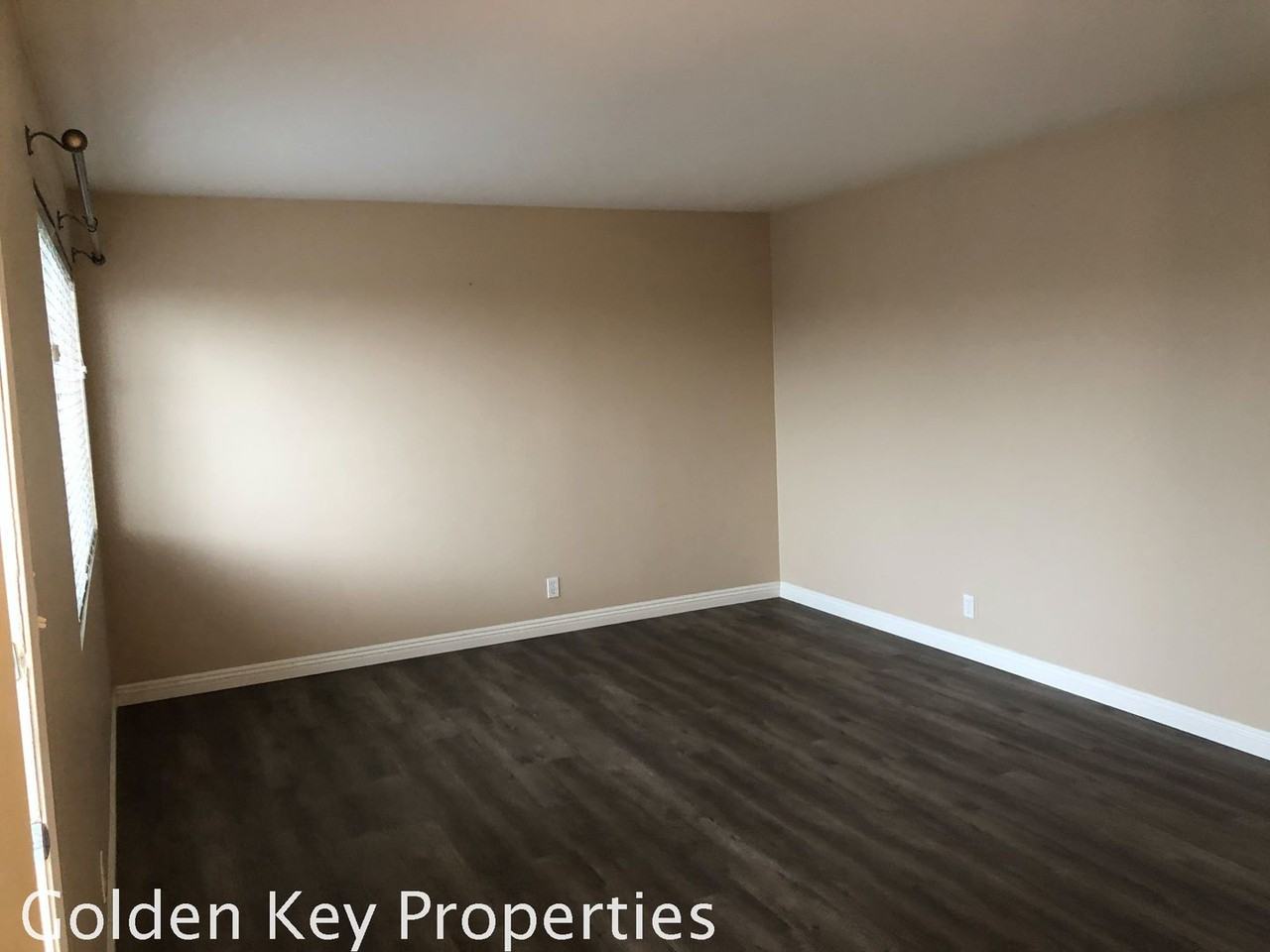 3180 Calle Osuna - Photo 3 of 15