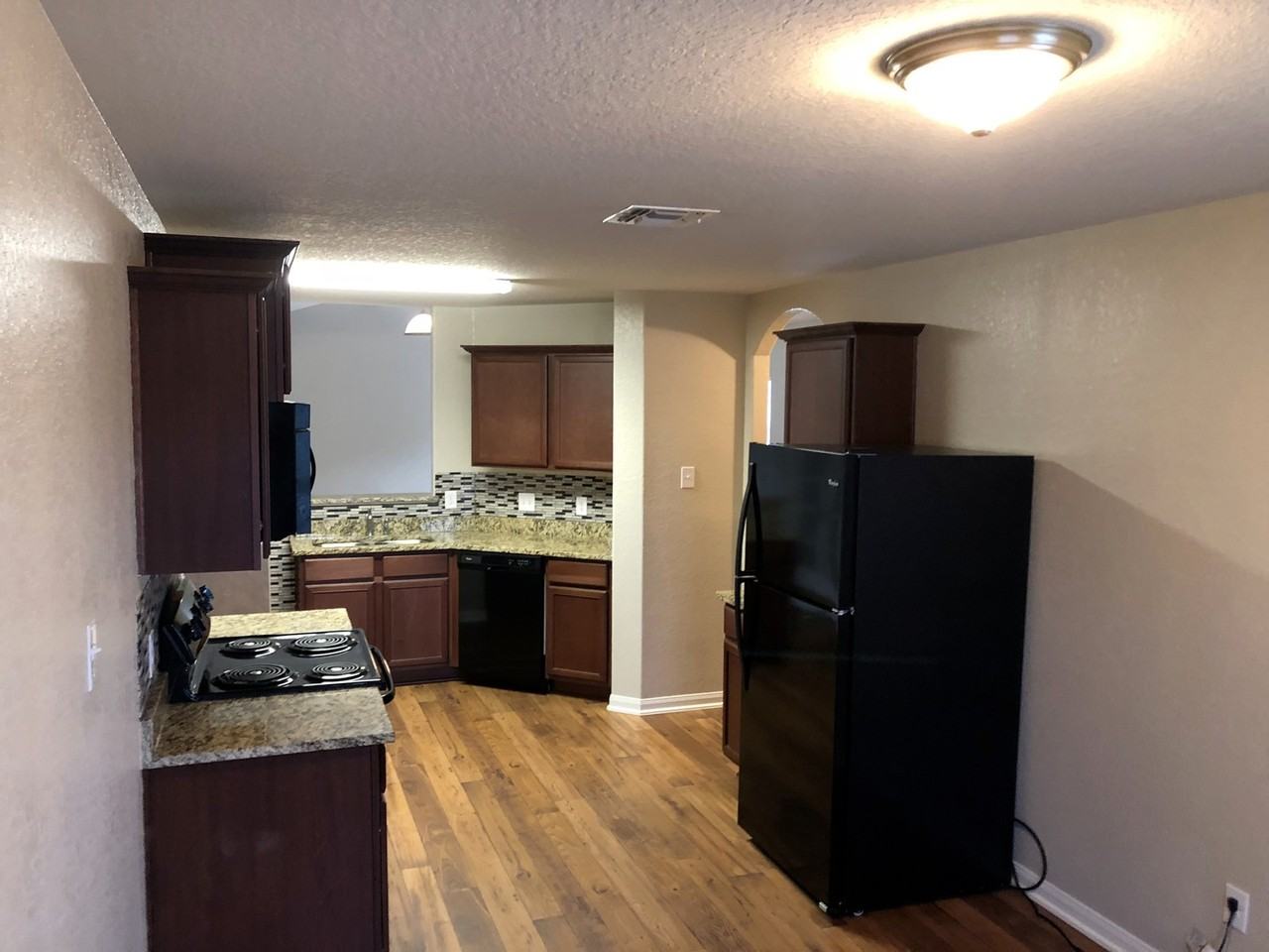 6616 Luckey Sq - Photo 6 of 20