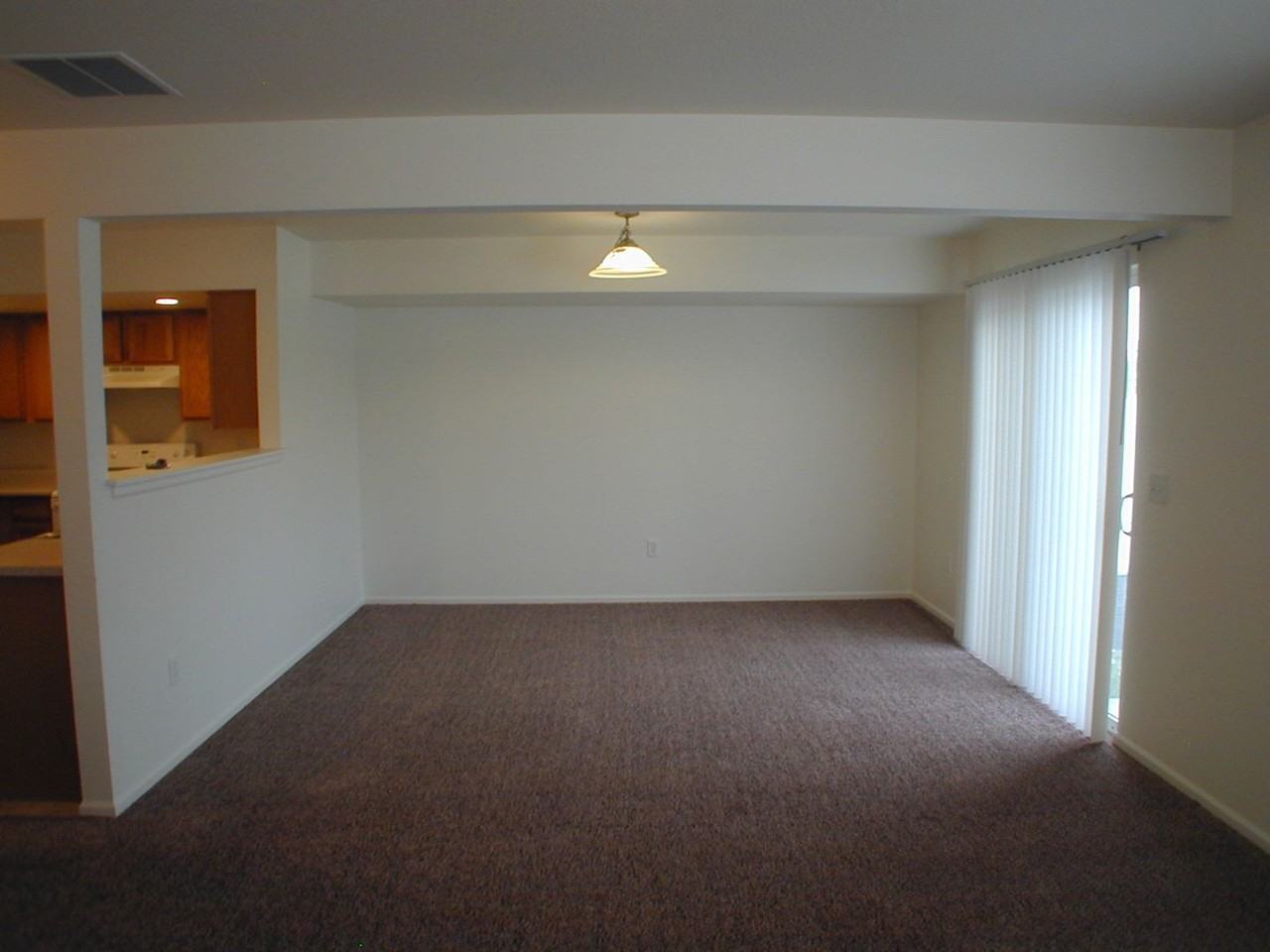 727 W 2nd St - Photo 4 of 20