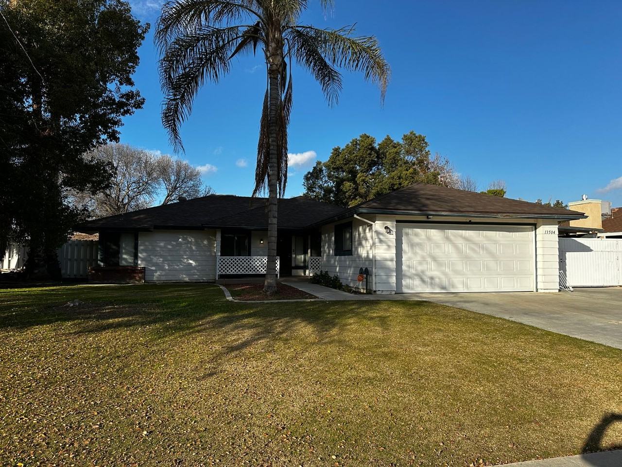 13504 Warrenton Ave - Photo 2 of 5