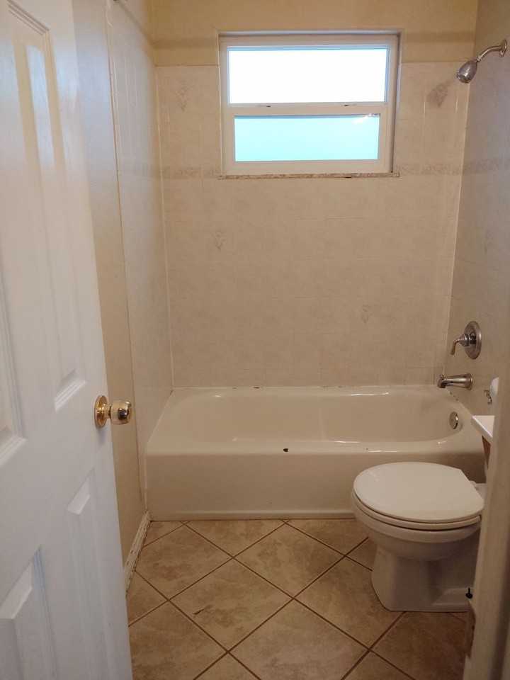 11268 Fowler Dr - Photo 7 of 9