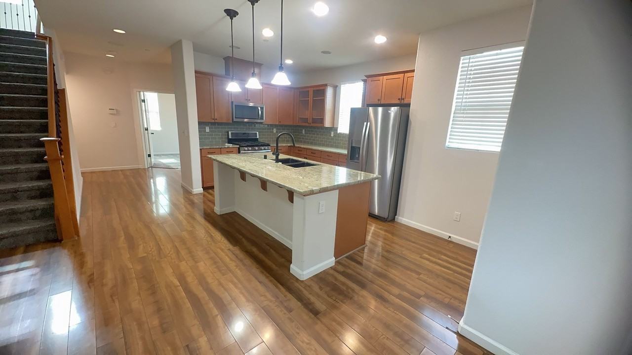 5768 Cornerstone Dr - Photo 4 of 31