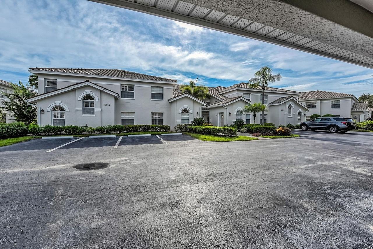 6812 Satinleaf Rd S #202 - Photo 3 of 29