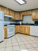 943 Van Gordon St #B - Photo 1 of 1