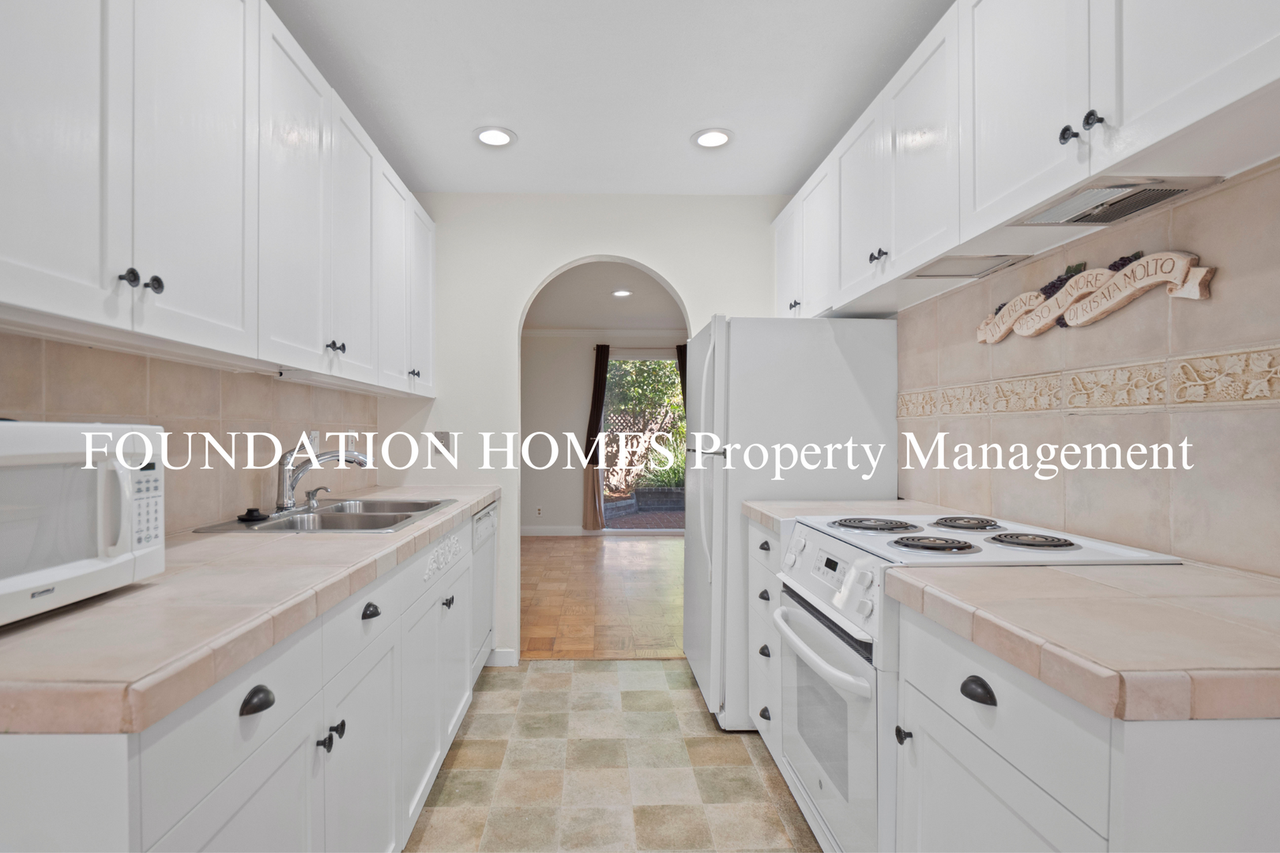 908 Lea Dr - Photo 2 of 20