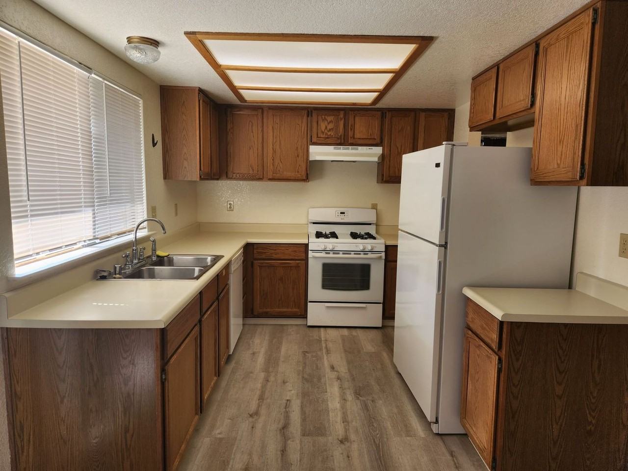 5790 Hall Ln - Photo 6 of 17