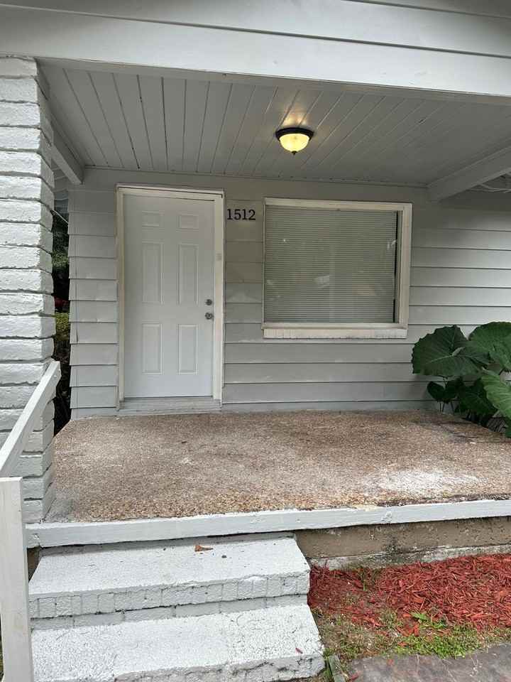 1512 W 23rd St - Photo 5 of 26