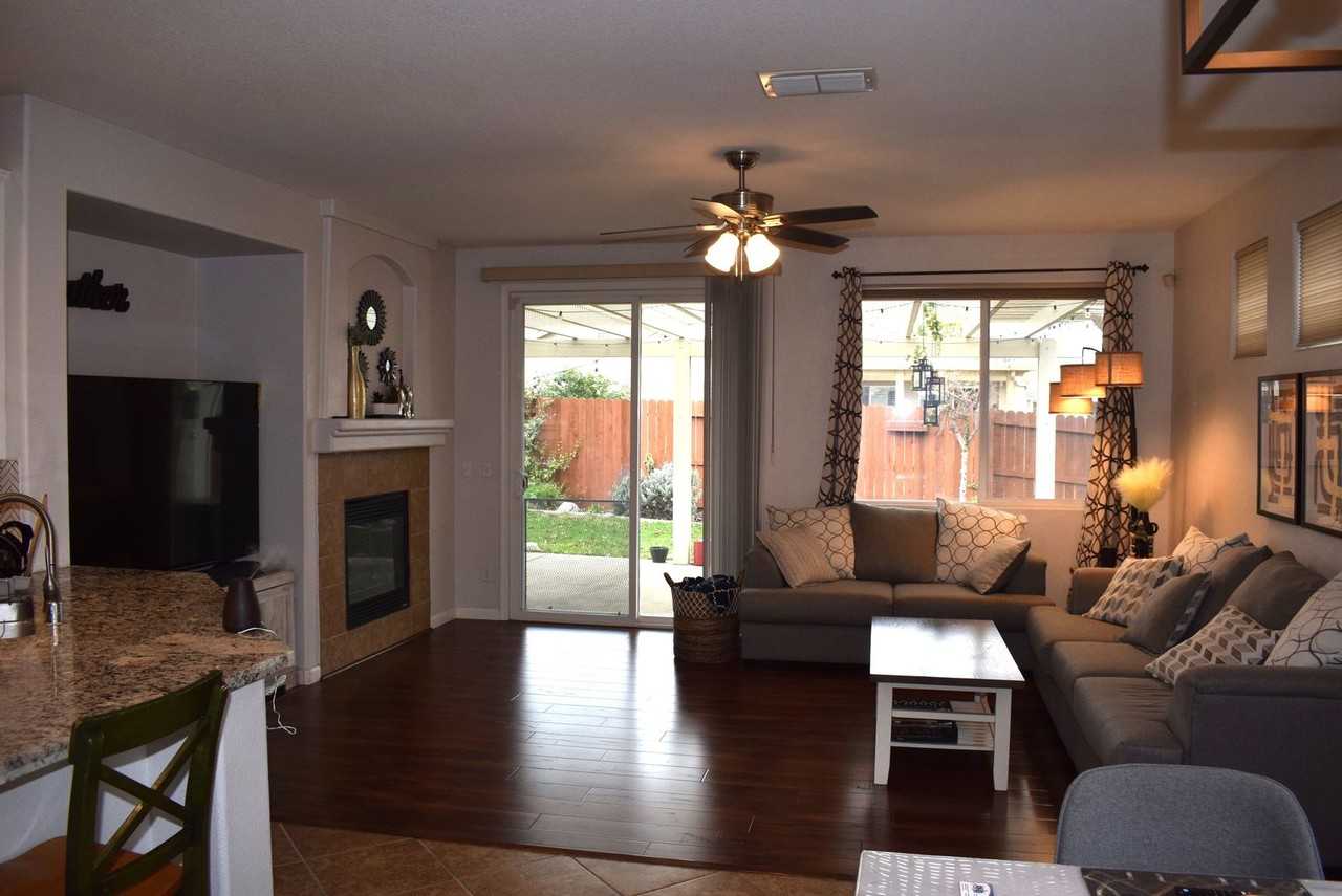 5105 Falabella Way - Photo 3 of 23