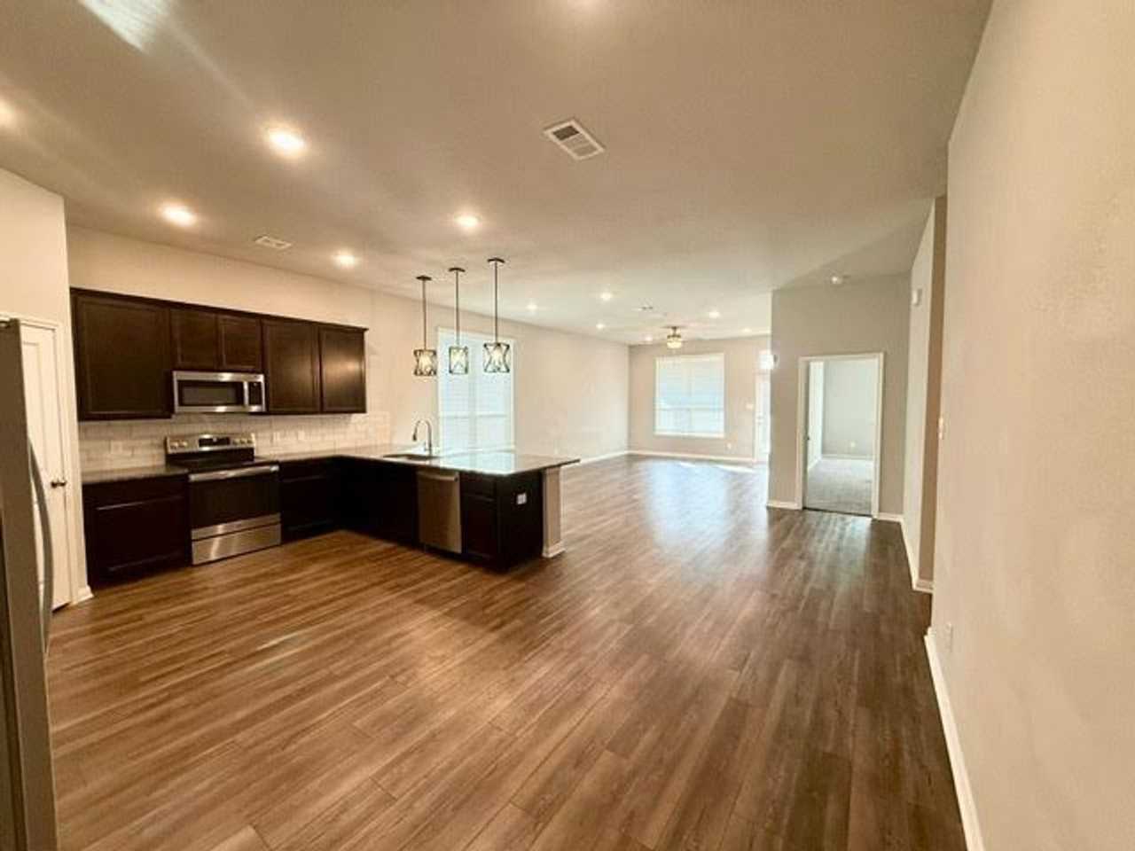 3517 Beutel Rd - Photo 3 of 22