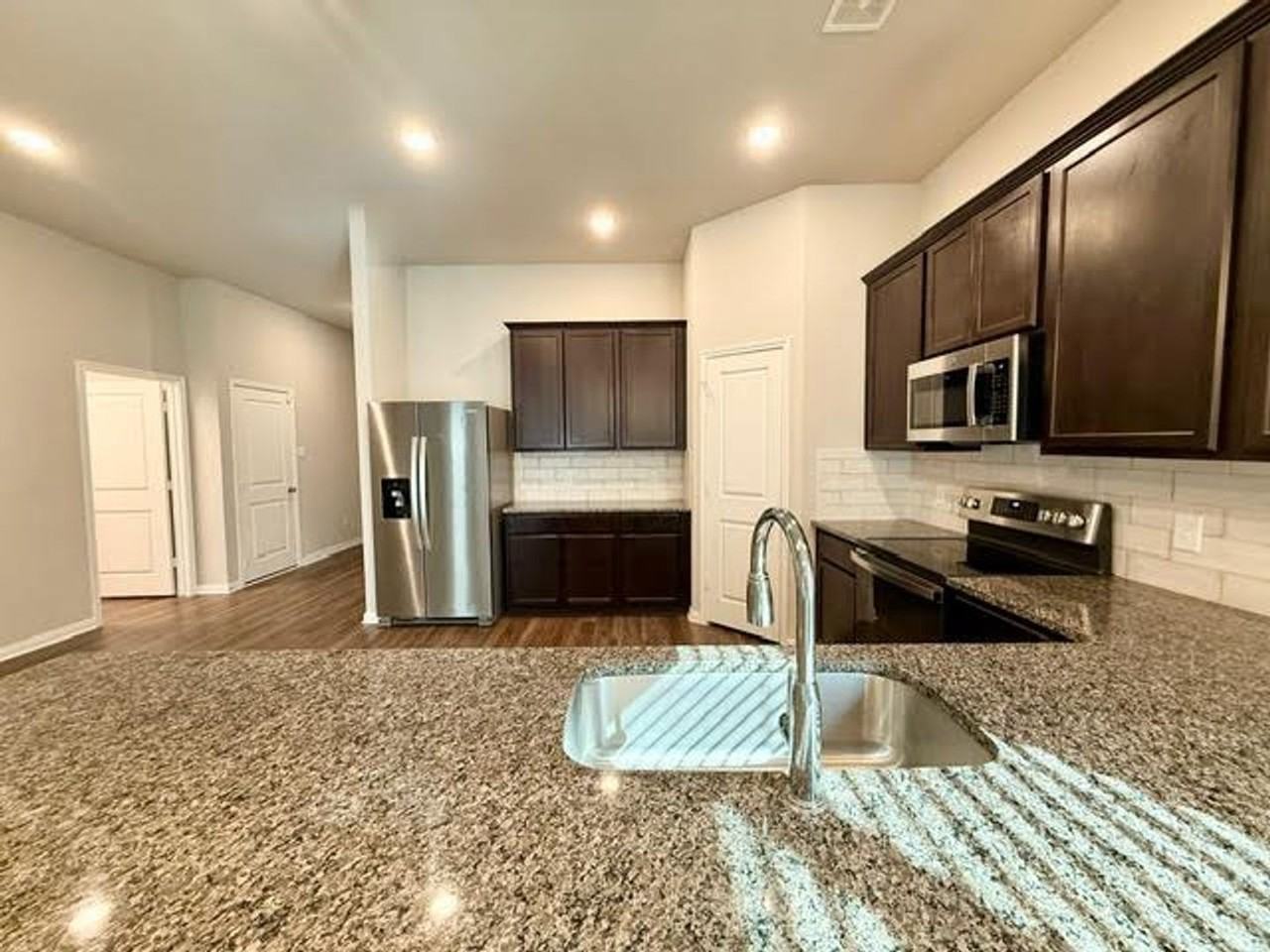 3517 Beutel Rd - Photo 5 of 22