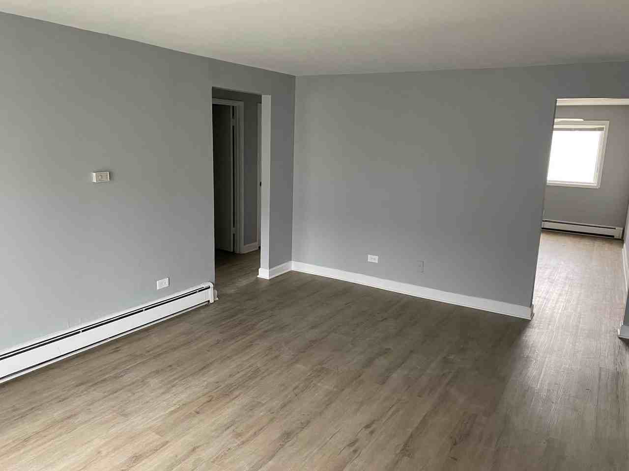 Pulaski Apartments LLC - Photo 6 of 19