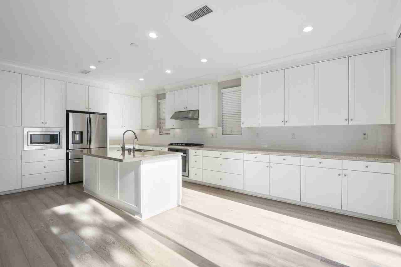 52 Island Coral - Photo 3 of 26