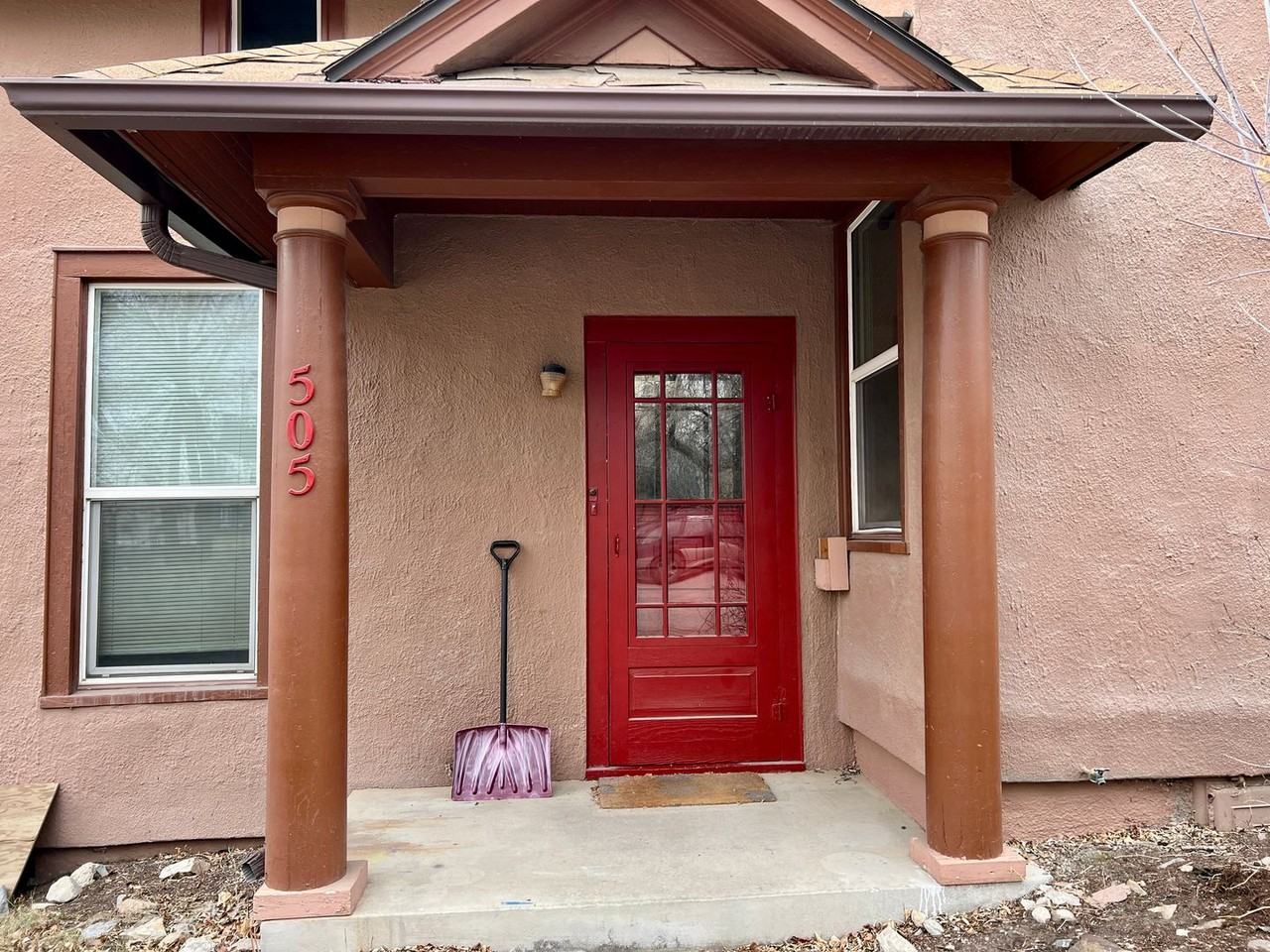 505 W Lawrence St - Photo 2 of 14