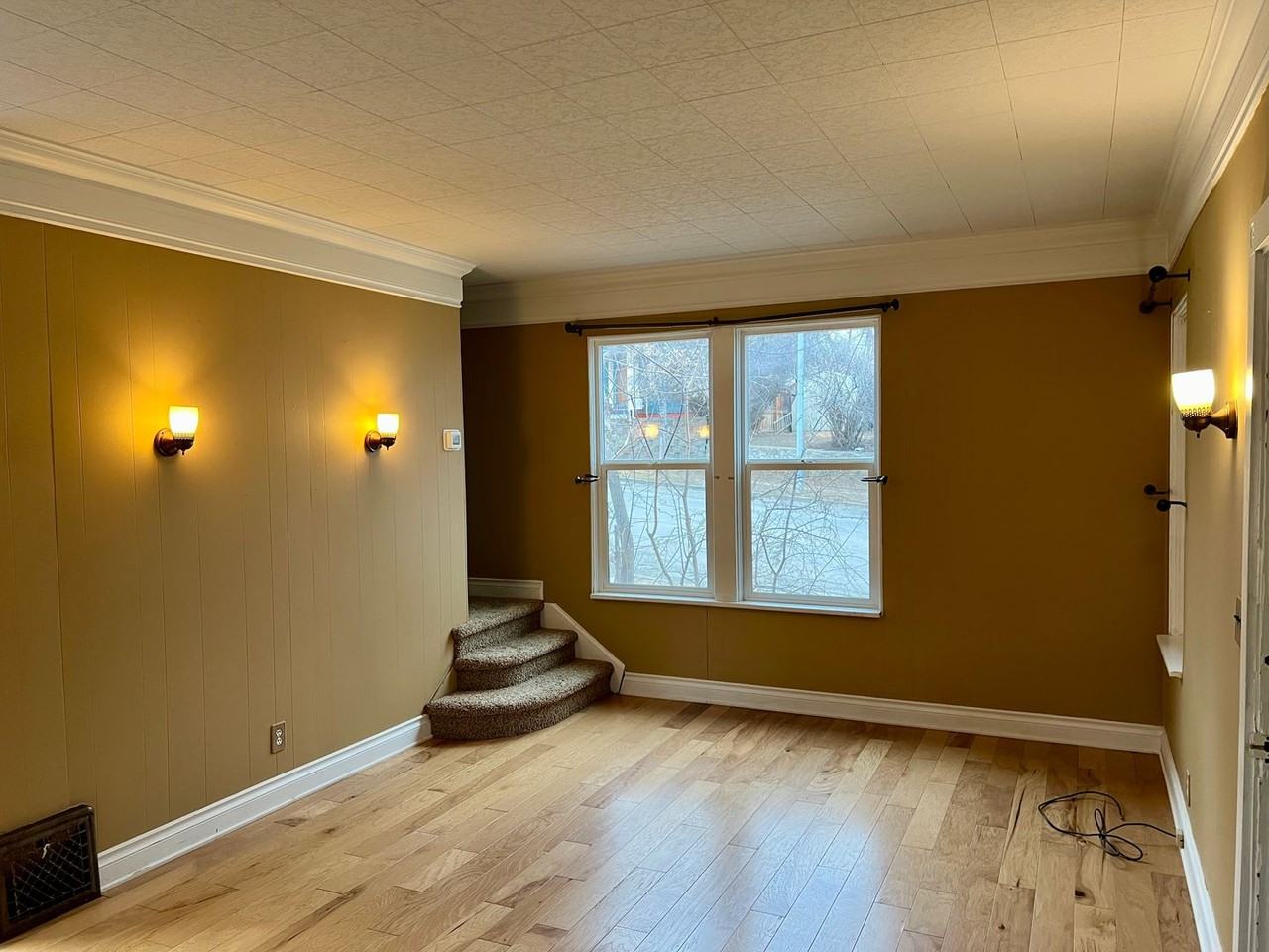 505 W Lawrence St - Photo 3 of 14