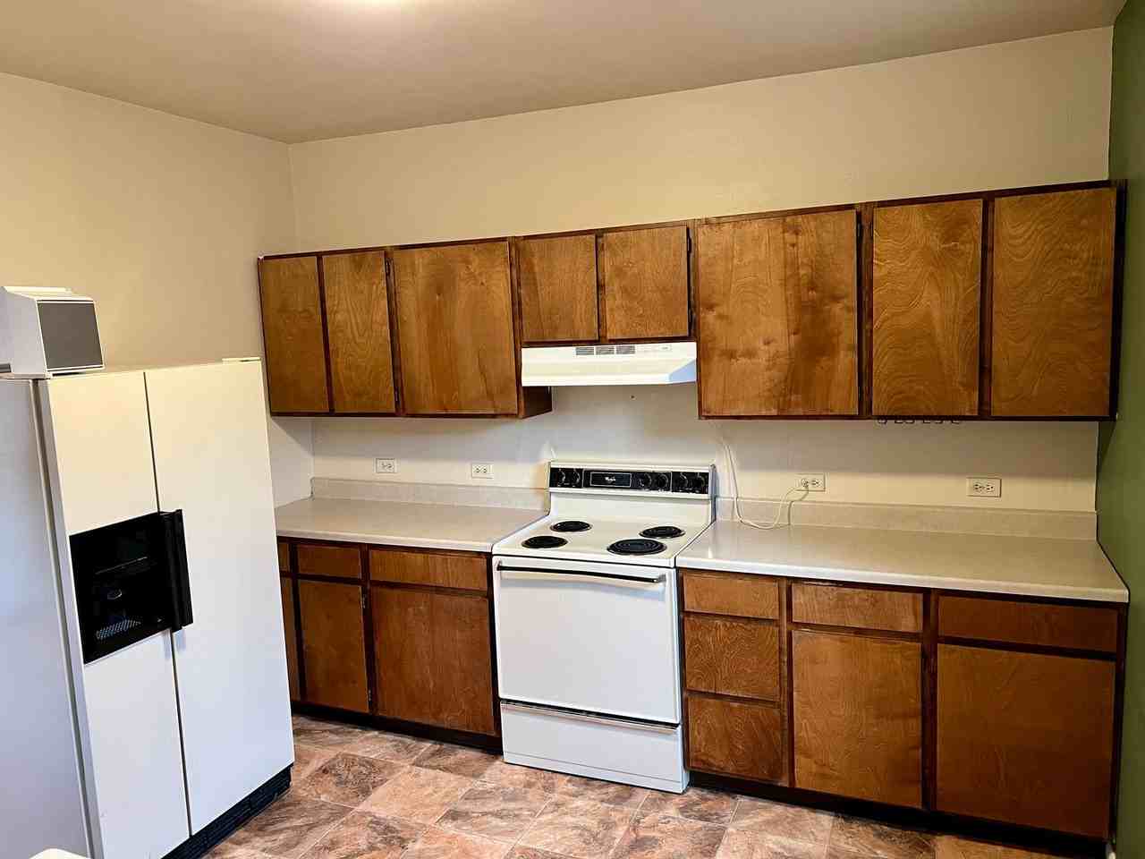 505 W Lawrence St - Photo 6 of 14