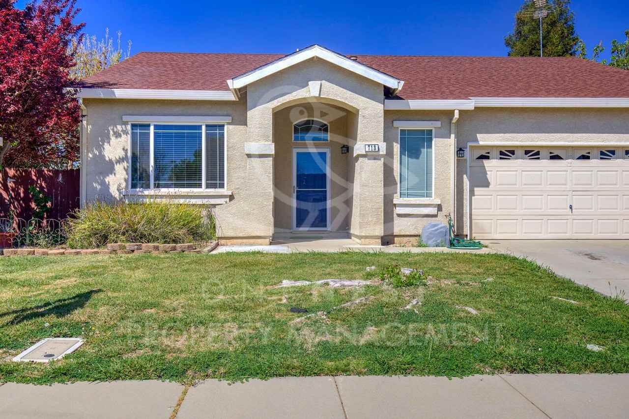 713 Carpenter Way - Photo 2 of 29