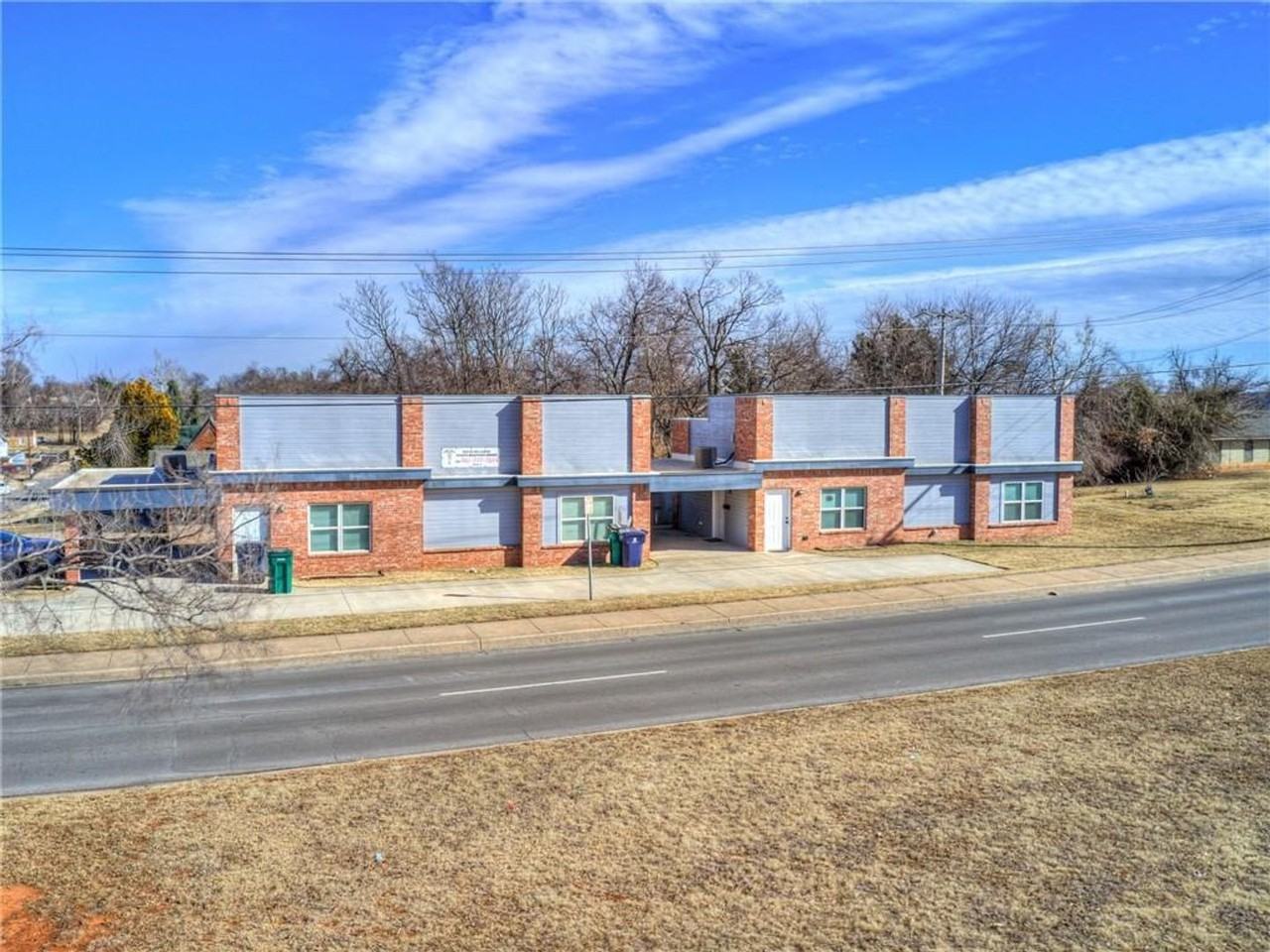 1300 Ne 10th St #B - Photo 7 of 8