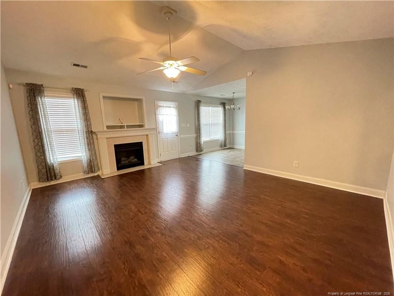 2144 Saint Nicholas Dr - Photo 5 of 21