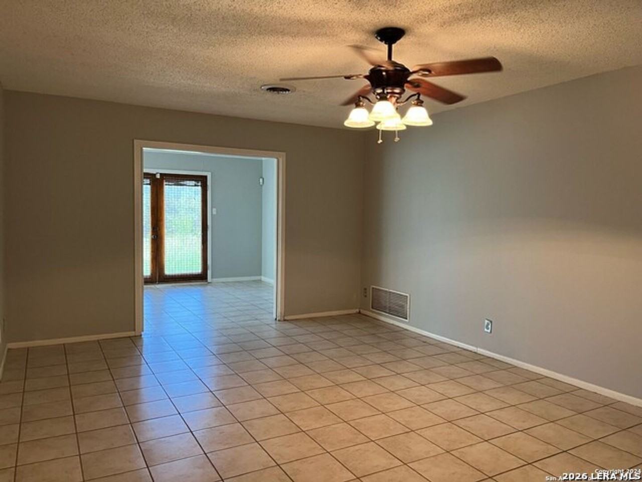 4042 City View Dr - Photo 2 of 14