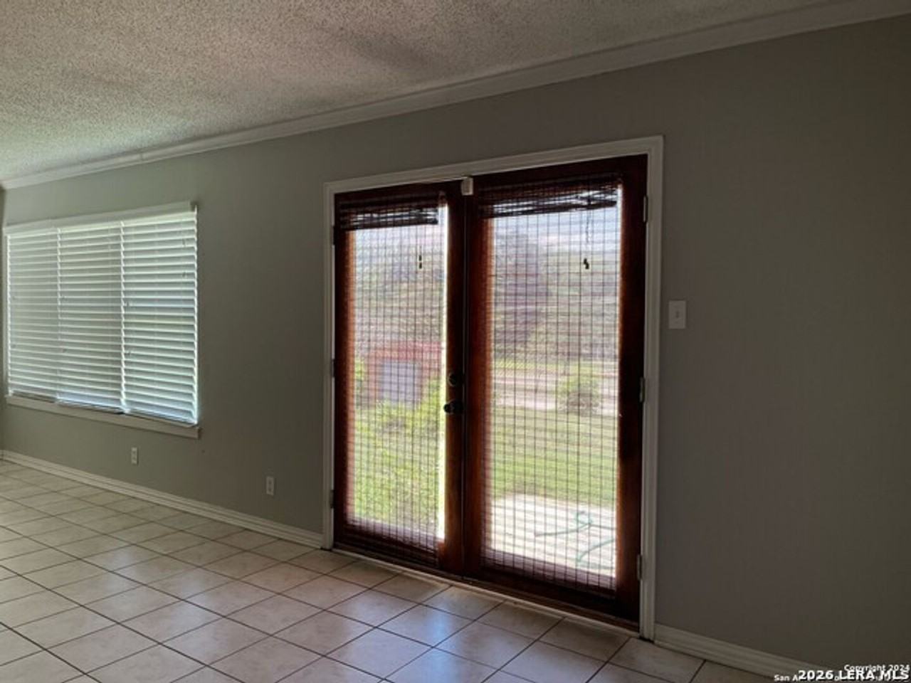 4042 City View Dr - Photo 4 of 14