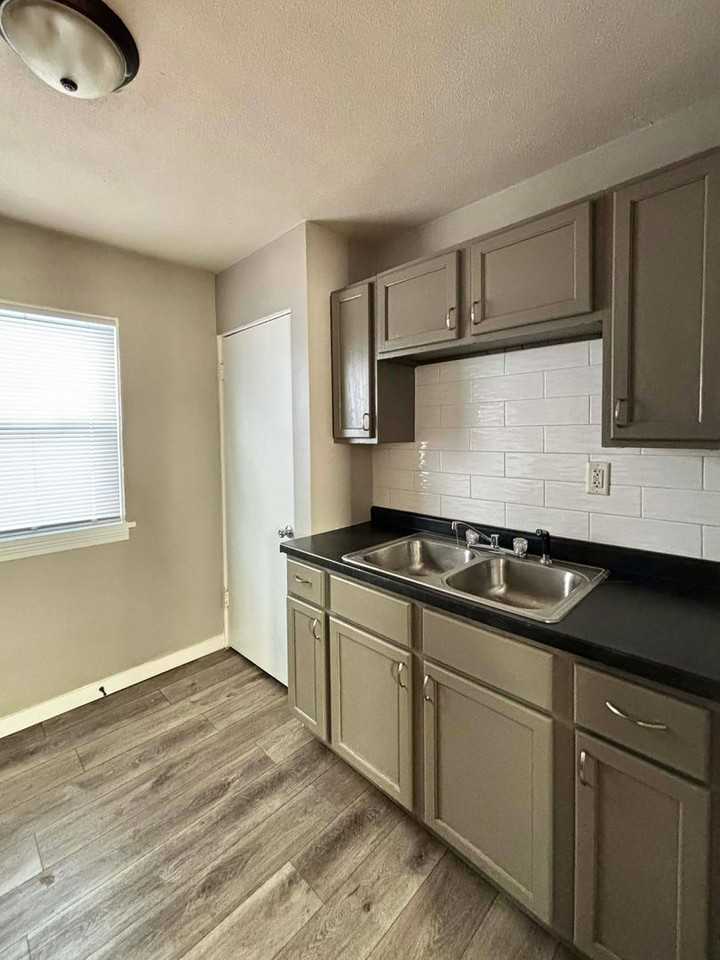 1962 Mckinley St - Photo 2 of 6