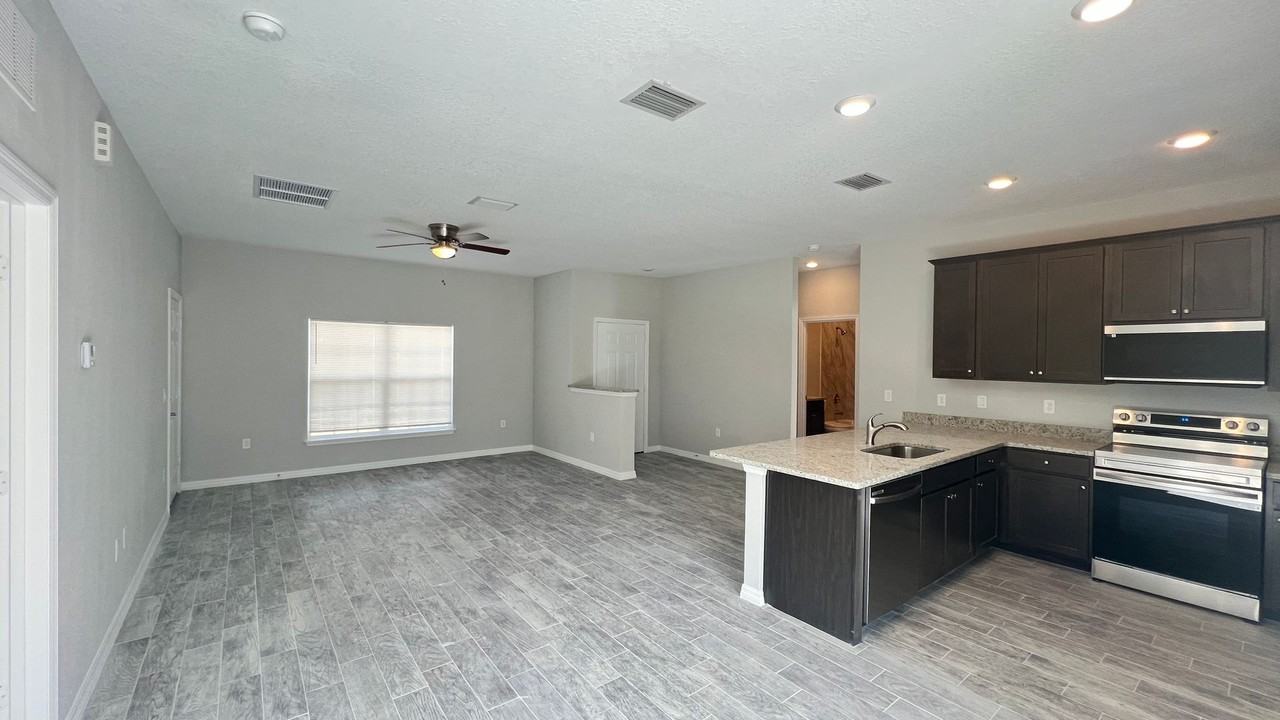 1138 Kareena St Nw - Photo 7 of 23