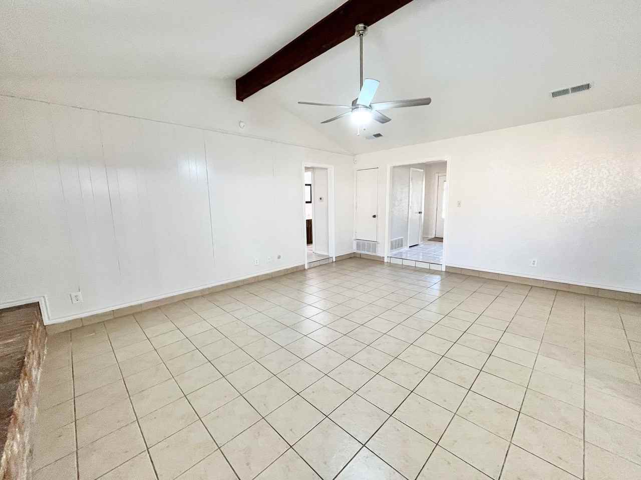 4002 Sumac Ct - Photo 3 of 23