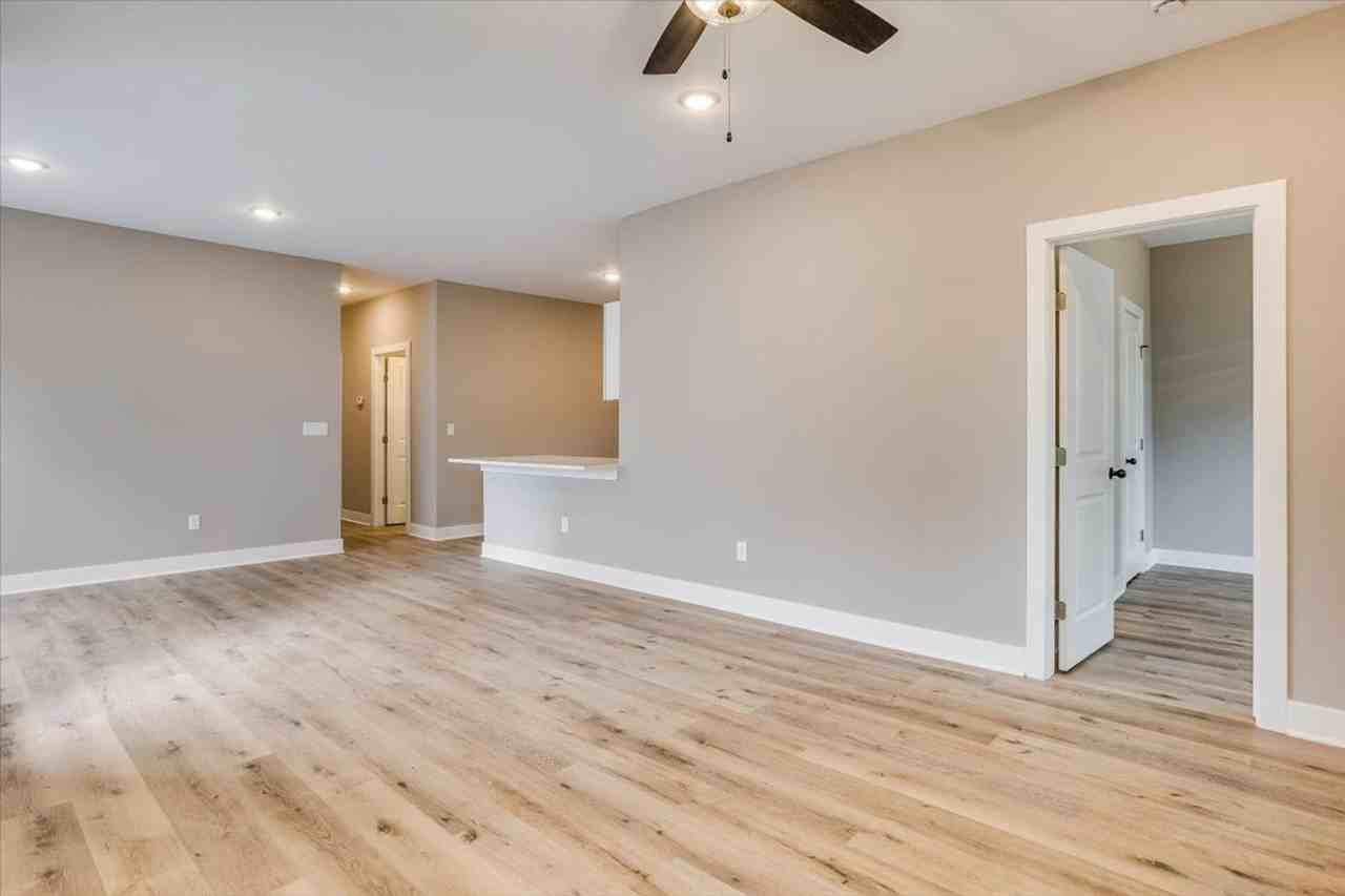 12738 W Wheatland St - Photo 5 of 25