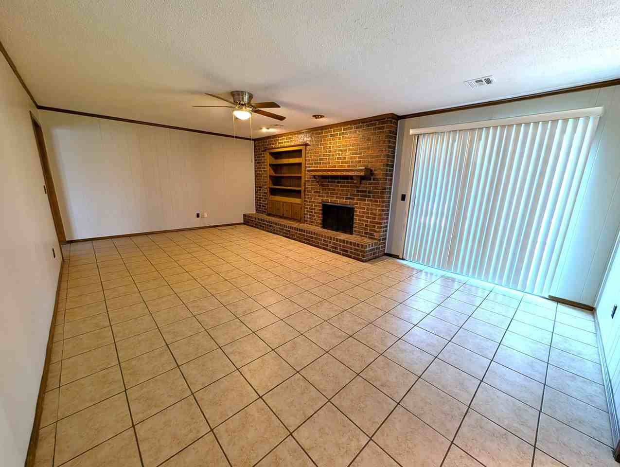 6308 Nw 84th St - Photo 2 of 21