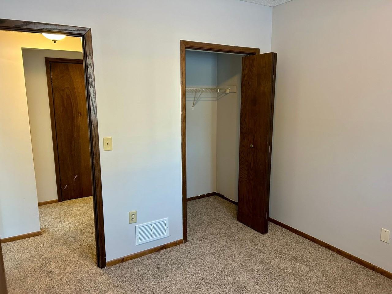 10342 Lever St Ne - Photo 5 of 15