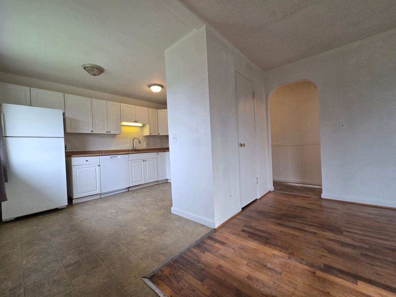 8801 Commercial Ave Sw - Photo 3 of 14