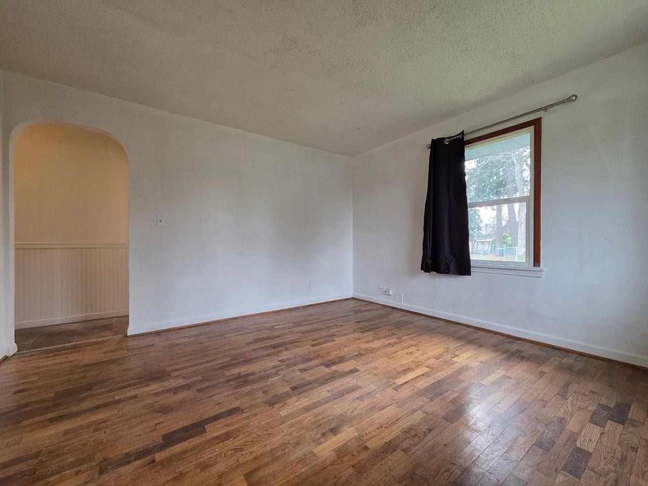 8801 Commercial Ave Sw - Photo 4 of 14