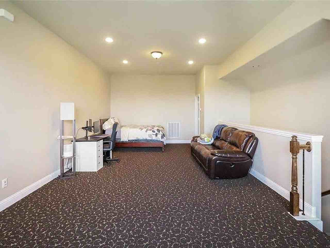 4815 Livingston Dr - Photo 2 of 24