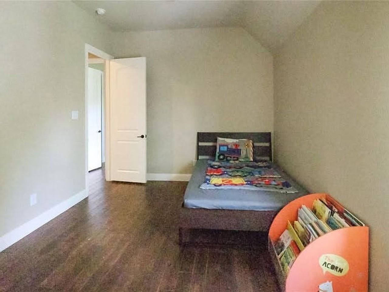 4815 Livingston Dr - Photo 7 of 24