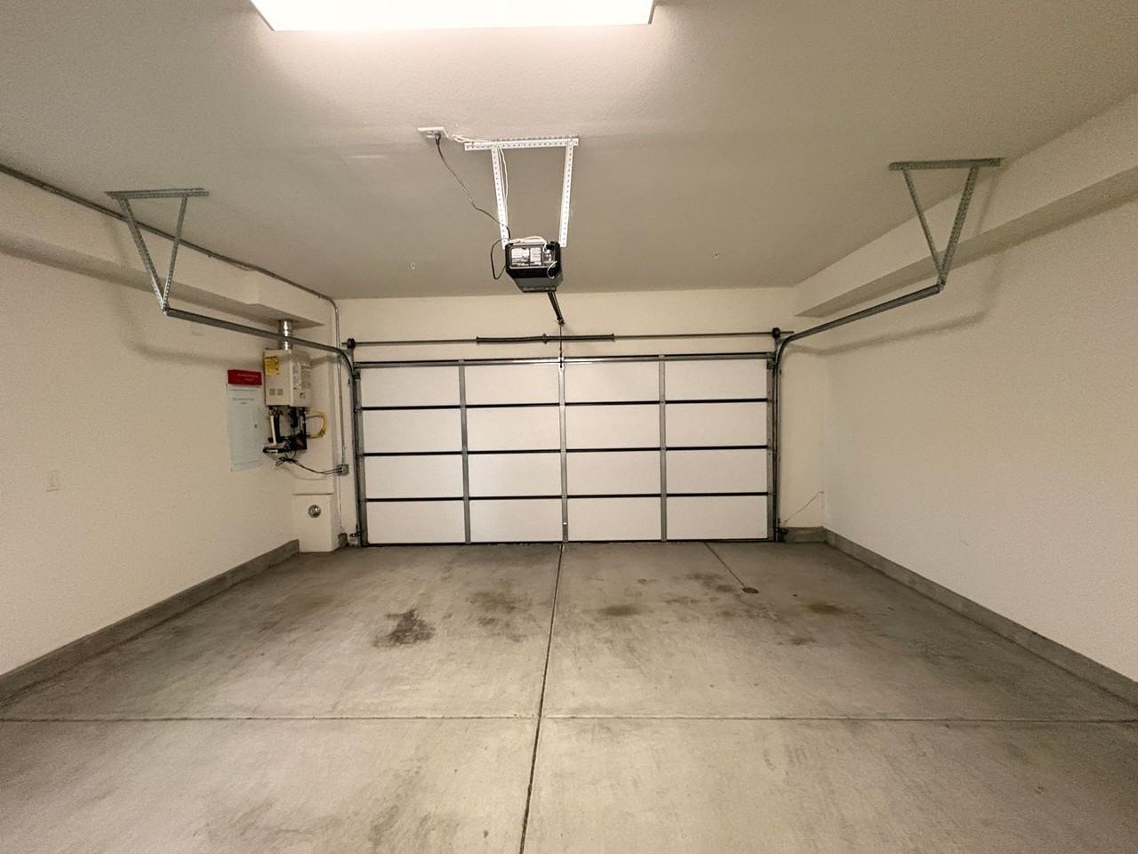 1260 S Macduff St - Photo 5 of 33