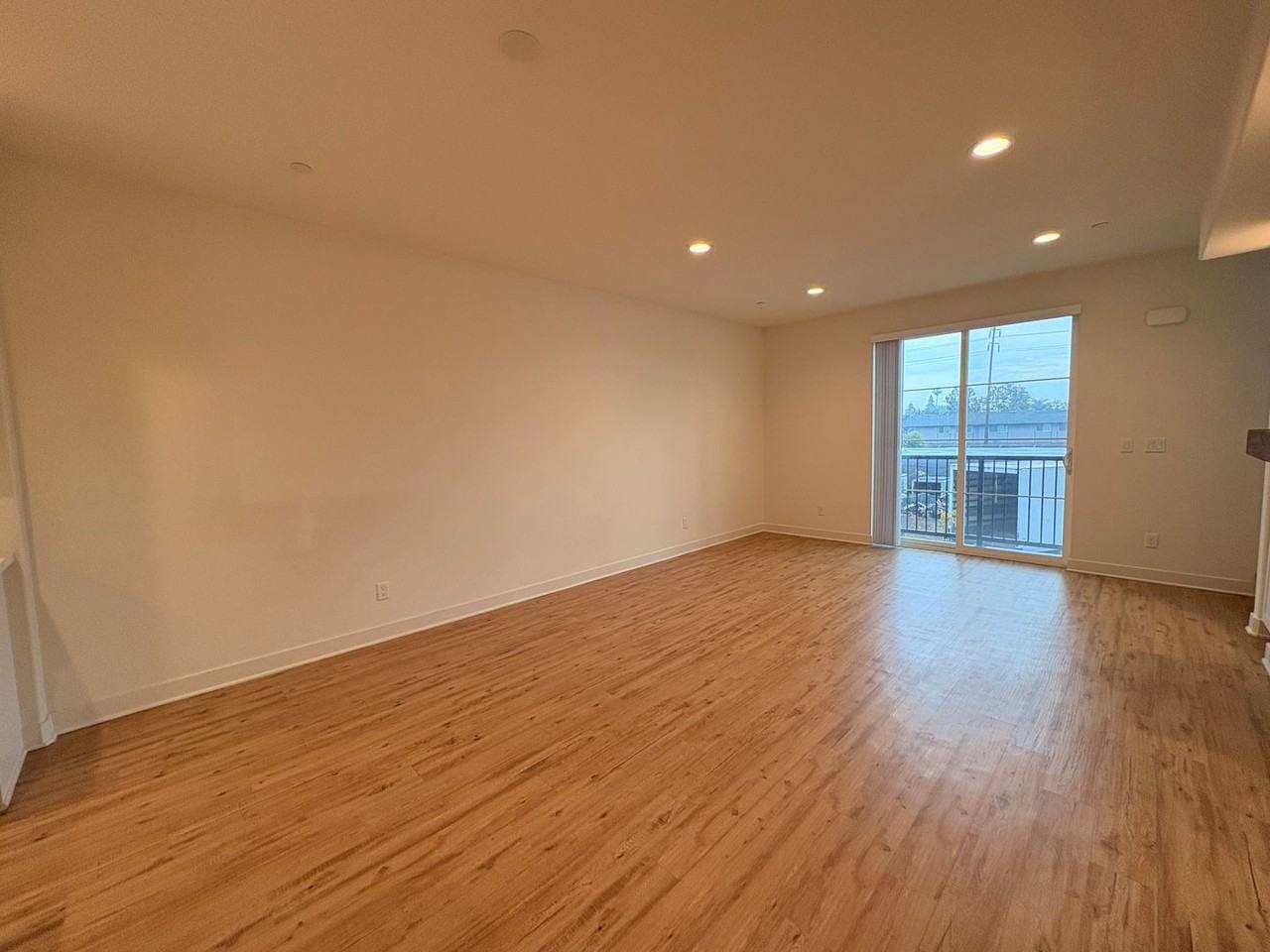 1260 S Macduff St - Photo 6 of 33